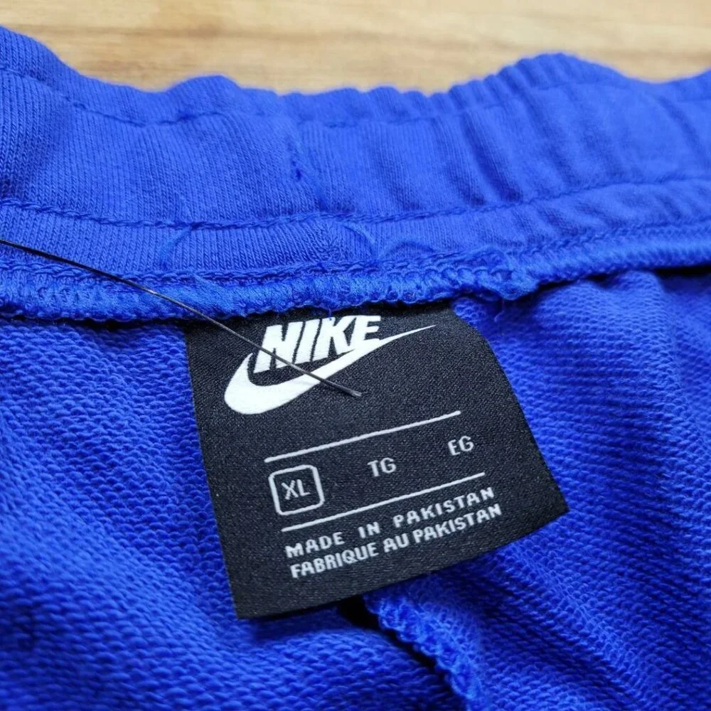 Nike Standard Fit Shorts Womens XL Blue New‎ Tags Pockets Stretch
